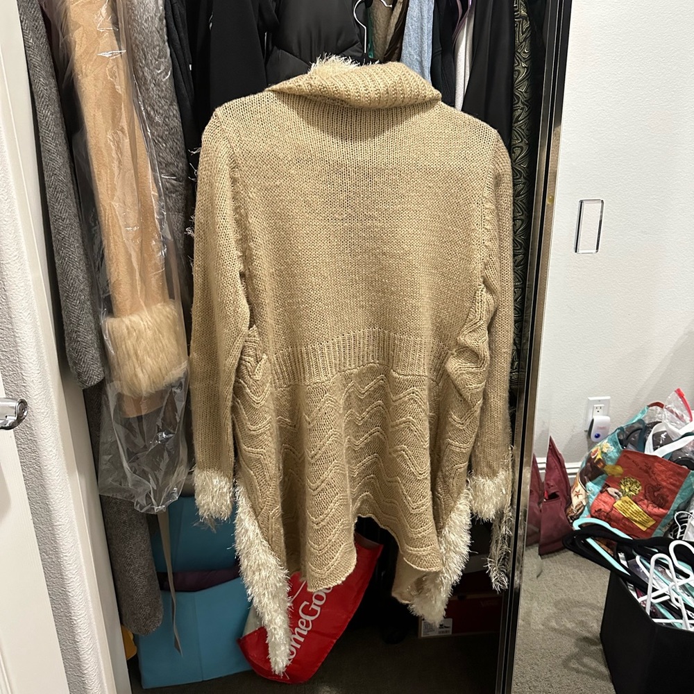 Fuzzy Cardigan - Picture 4 of 4
